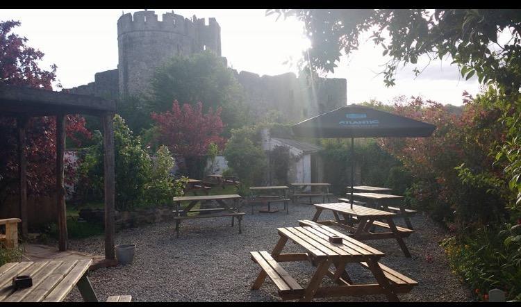 The Three Tuns Hotel Chepstow Bagian luar foto