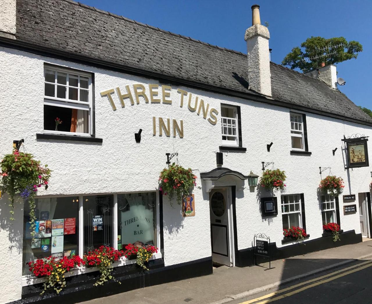 The Three Tuns Hotel Chepstow Bagian luar foto